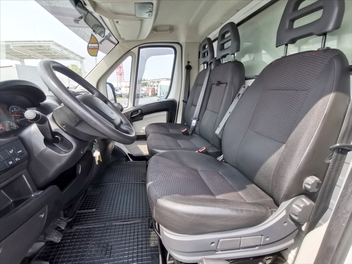 peugeot-boxer-2-0hdi-120kw-skrin-8palet-cr - 4