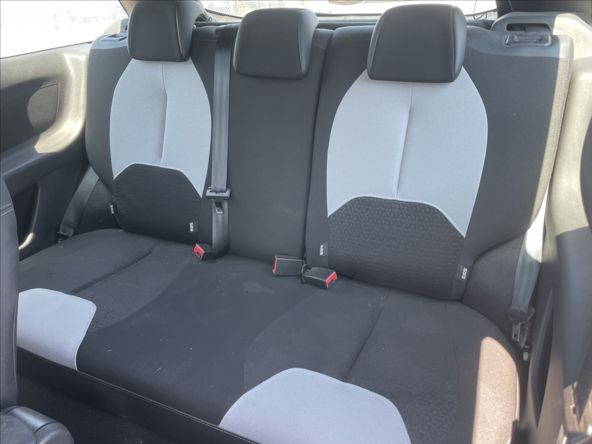 citroen-ds3-1-4-i-70kw-klimatronic-esp-tempomat-bez-koroze - 7