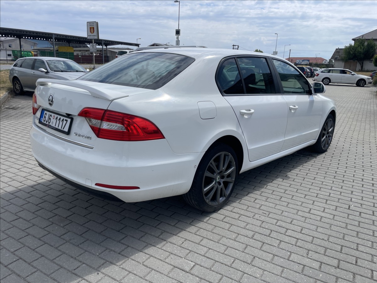 skoda-superb-2-0-tdi-103kw-elegance-facelift-led-czauto - 3