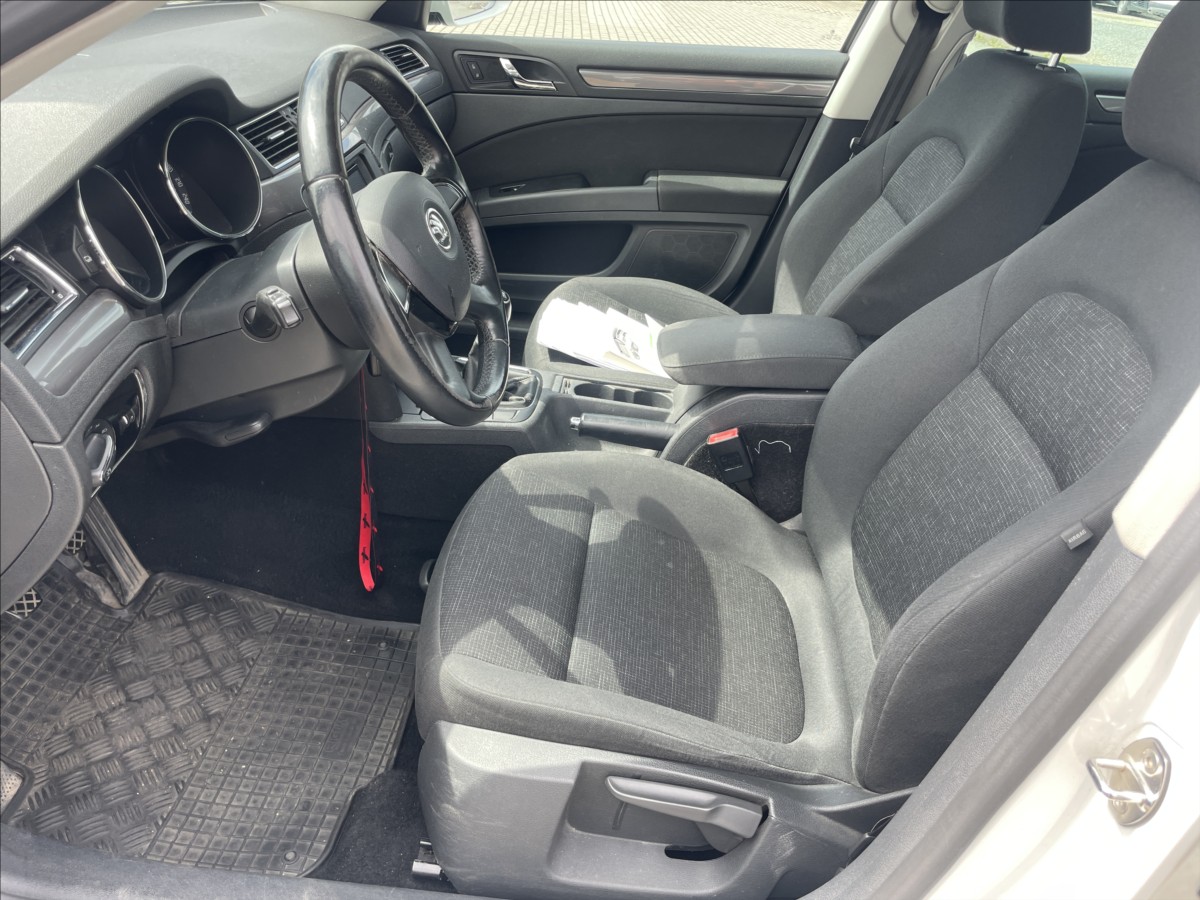 skoda-superb-2-0-tdi-103kw-elegance-facelift-led-czauto - 6