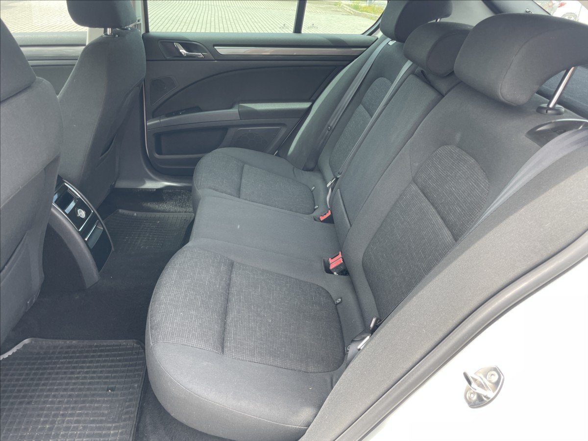 skoda-superb-2-0-tdi-103kw-elegance-facelift-led-czauto - 7
