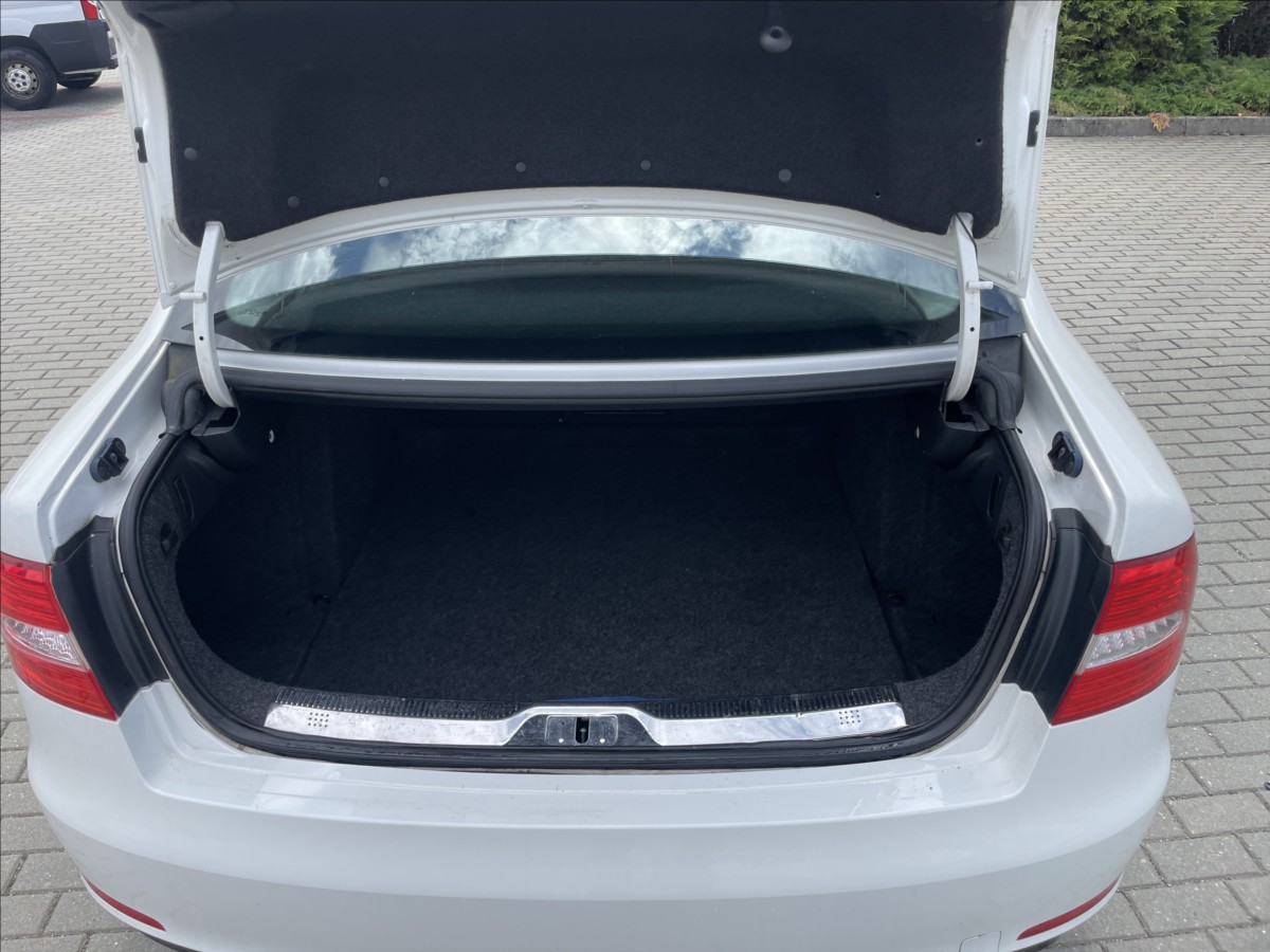 skoda-superb-2-0-tdi-103kw-elegance-facelift-led-czauto - 9