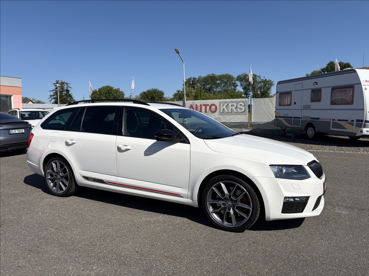 skoda-octavia-2-0-tsi-rs-162kw-bi-xenony-navi-temp-canton - 1