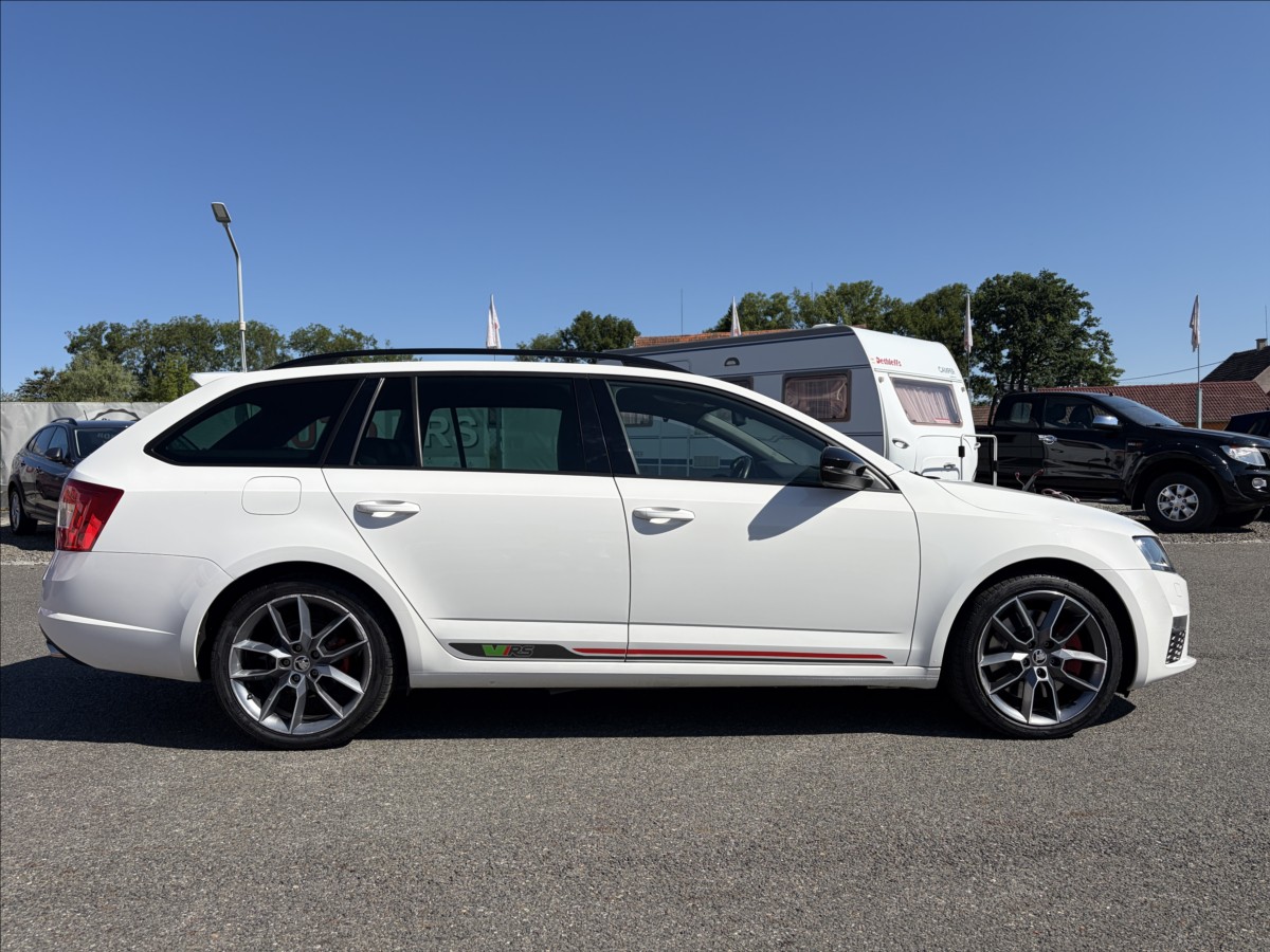 skoda-octavia-2-0-tsi-rs-162kw-bi-xenony-navi-temp-canton - 2