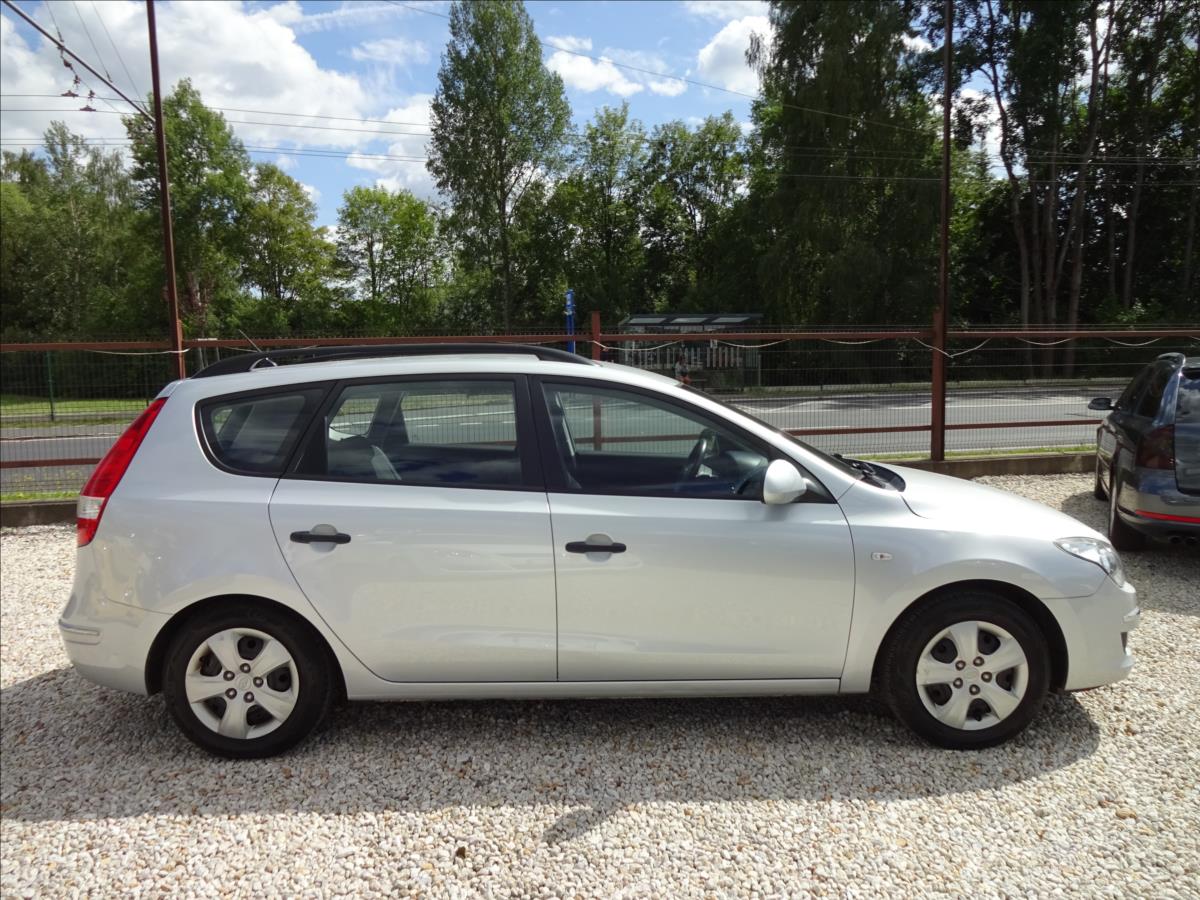 hyundai-i30-1-4i-16v-80kw-lpg-combi - 6