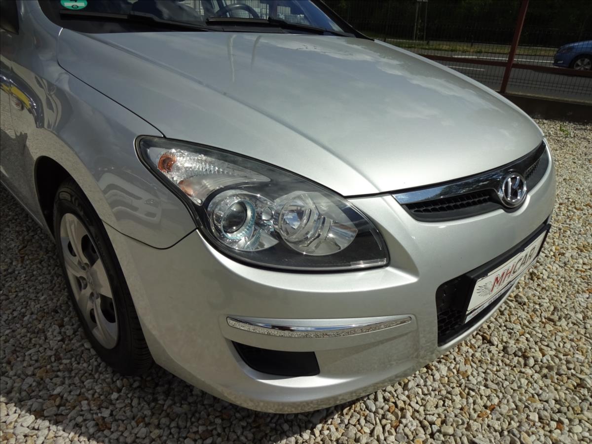 hyundai-i30-1-4i-16v-80kw-lpg-combi - 9