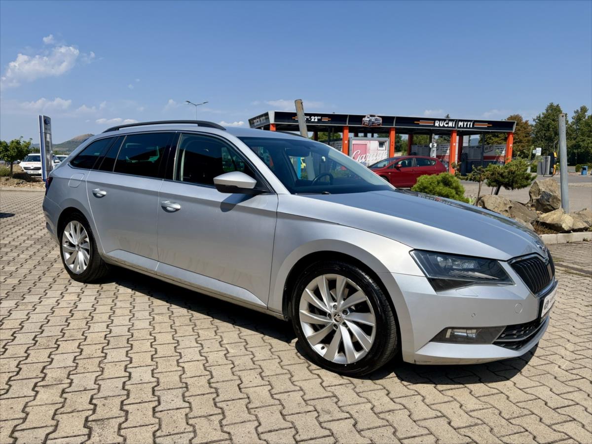 skoda-superb-2-0-tdi-style-navi-bi-xenon - 4