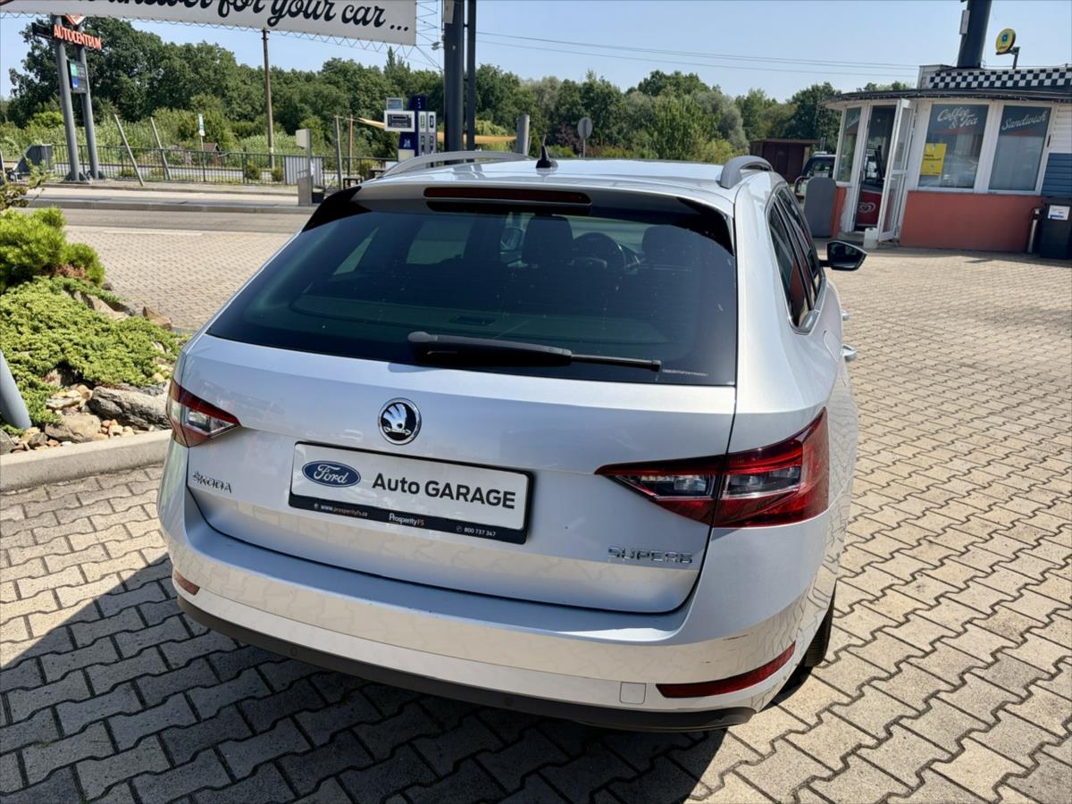 skoda-superb-2-0-tdi-style-navi-bi-xenon - 6