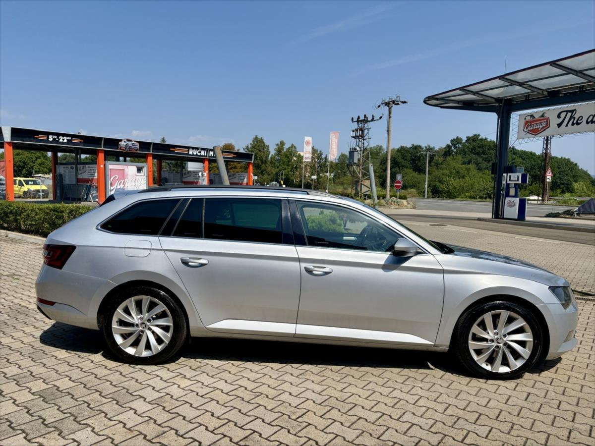 skoda-superb-2-0-tdi-style-navi-bi-xenon - 9