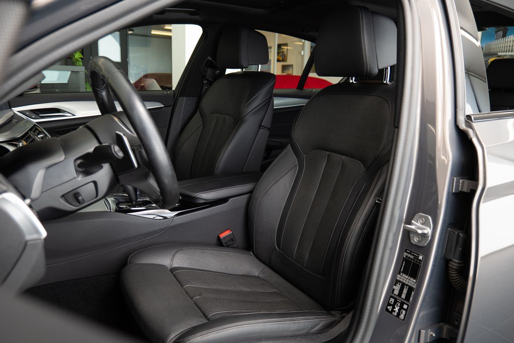 bmw-rada-5-m550d-xdrive-harmankardon-ventilovana-sedadla - 5