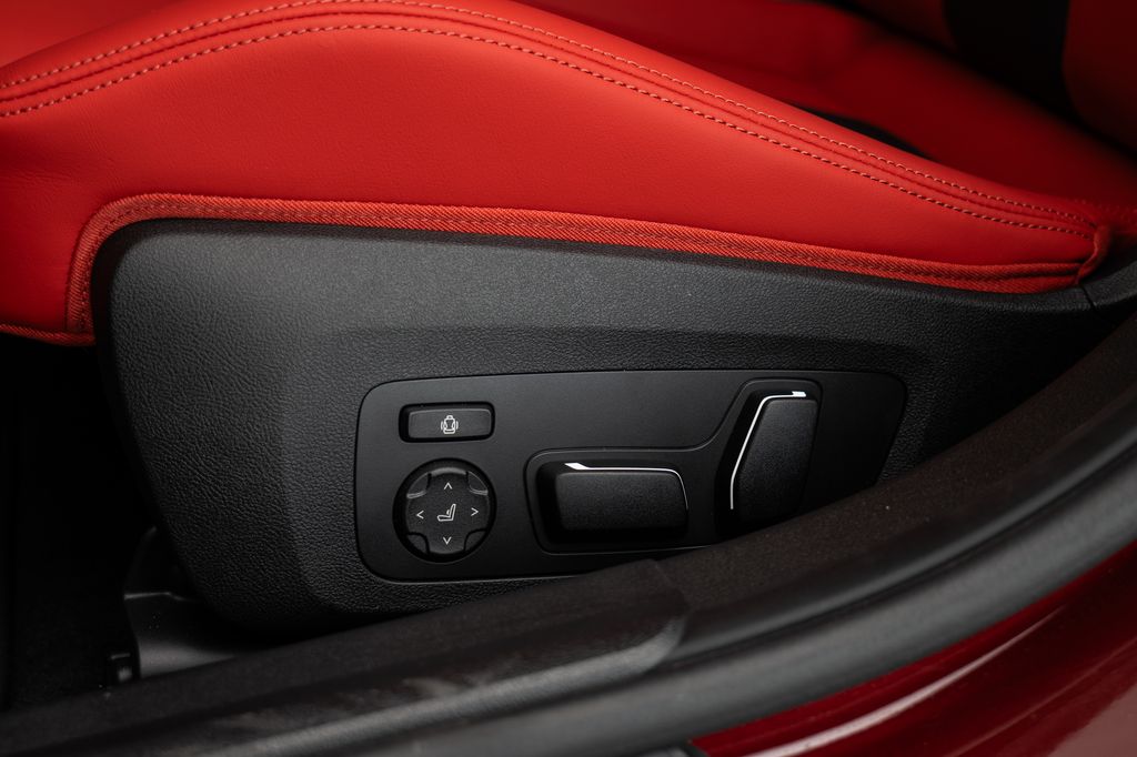 bmw-m3-competition-touring-xdrive-aventurine-red-h-k - 8