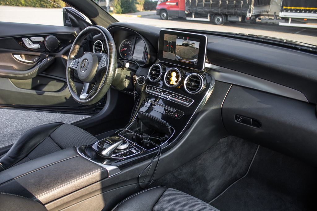 mercedes-benz-tridy-c-4matic-2016 - 8
