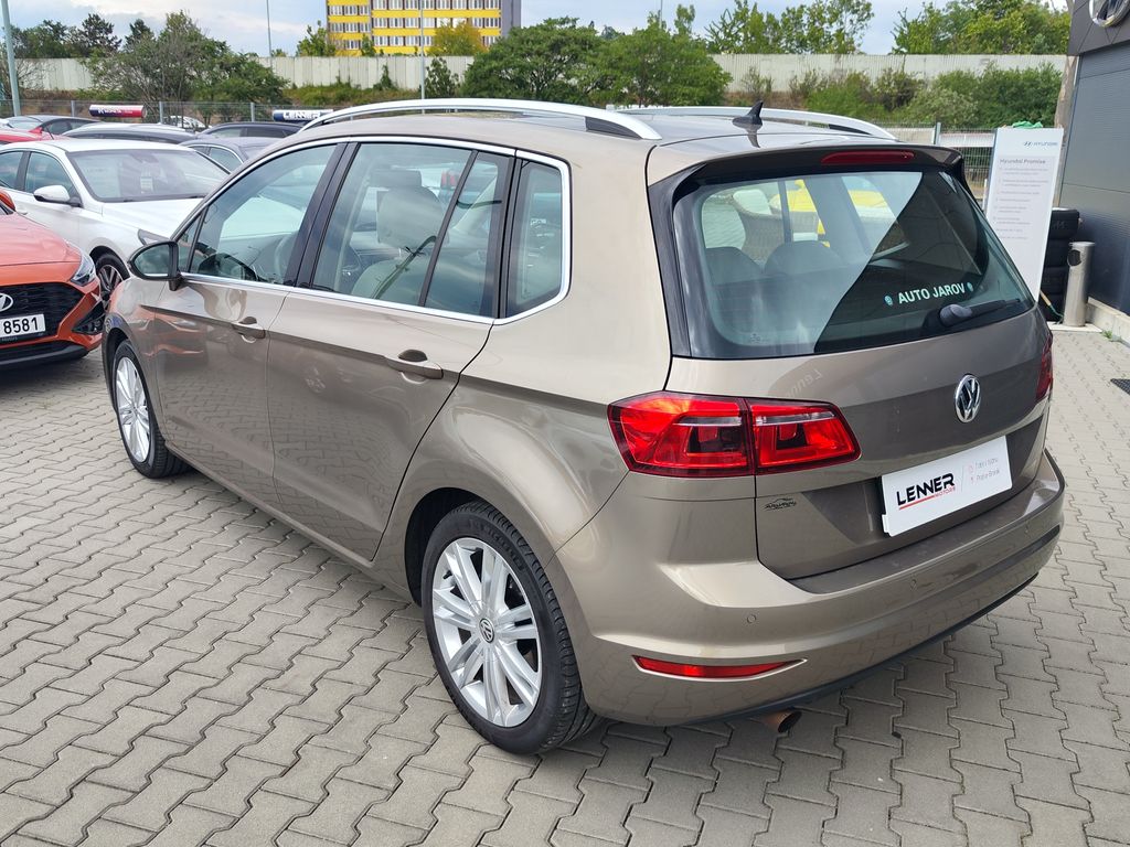 volkswagen-golf-sportsvan-1-2-tsi-81kw-bluemotion - 6