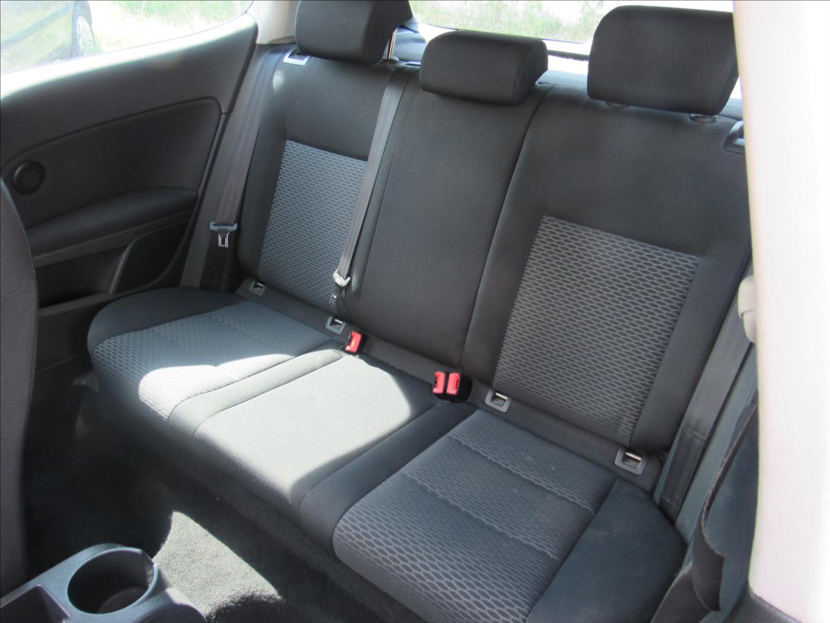 volkswagen-golf-1-4-i-59kw - 9