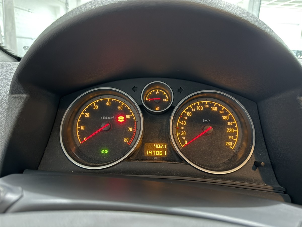 opel-astra-1-6-i-h-klimatizace-tempomat - 9