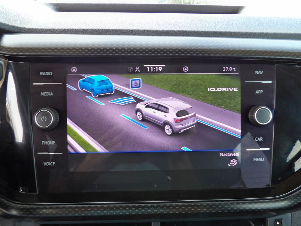 volkswagen-t-cross-1-0tsi-70kw-virtual-acc-carplay - 9