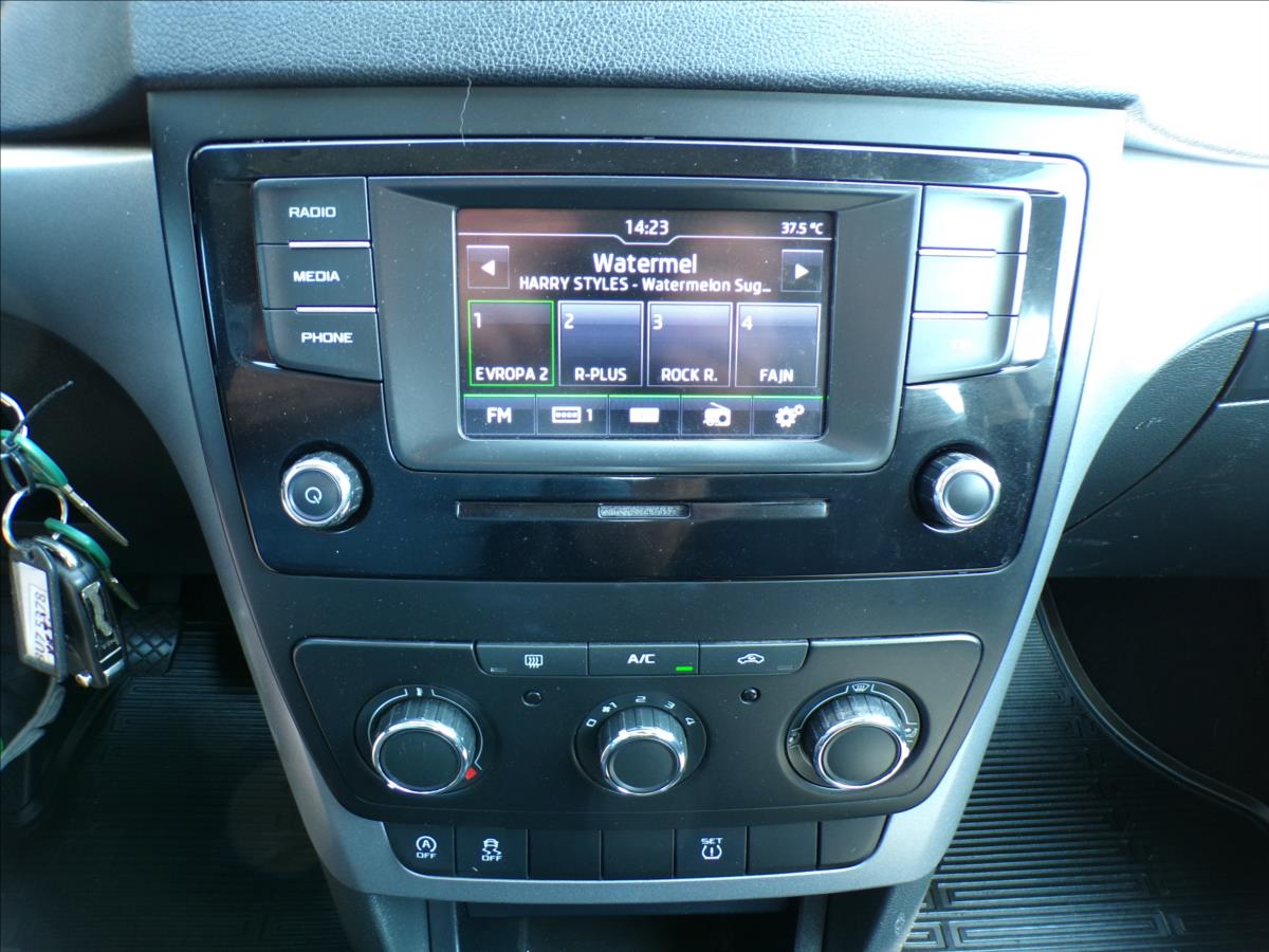 skoda-yeti-2-0-tdi-4x4-tazne-zarizeni - 7