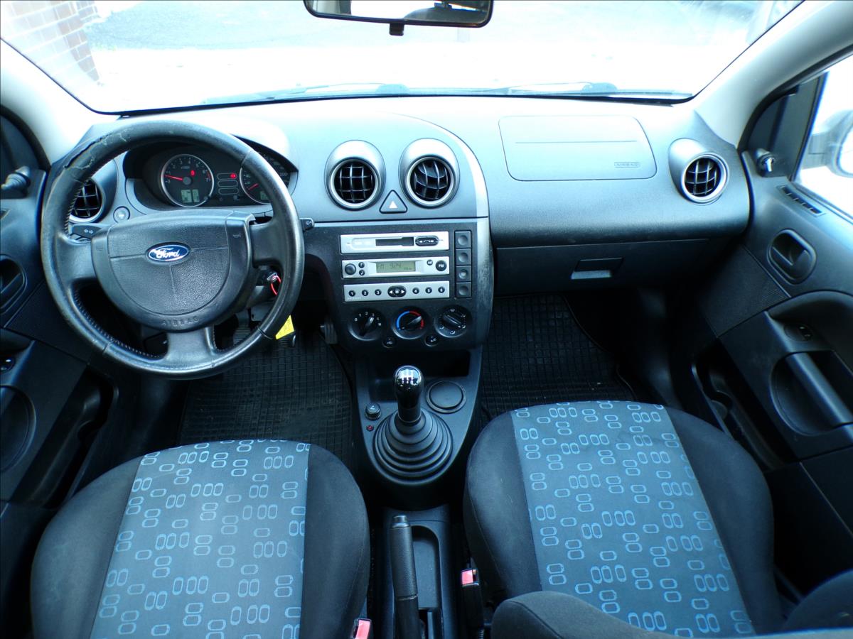 ford-fiesta-1-4-i-klimatizace - 6
