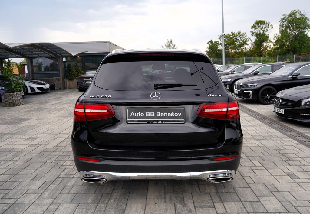 mercedes-benz-glc-250i-4matic-kuze-led-9at-cr - 4