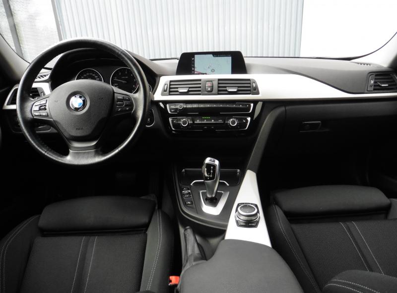 bmw-rada-3-320d-xdrive-advantage-touring - 9