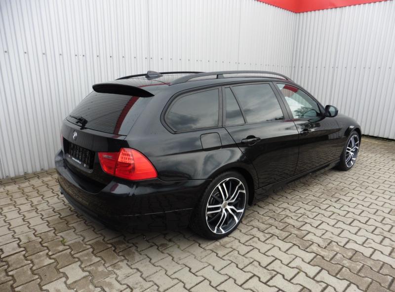 bmw-rada-3-320i-touring-navi - 3