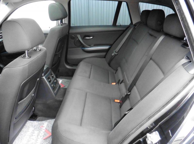 bmw-rada-3-320i-touring-navi - 7
