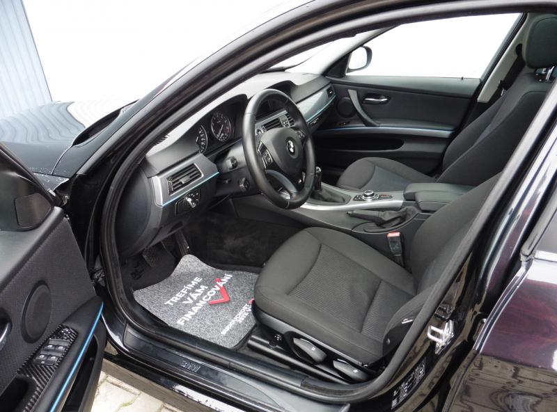 bmw-rada-3-320i-touring-navi - 8