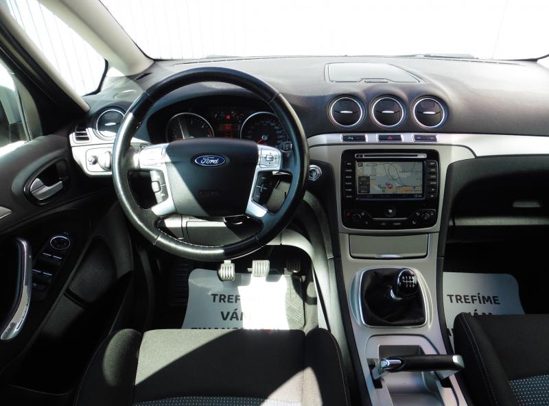 ford-s-max-2-0-tdci-navi-panorama - 9