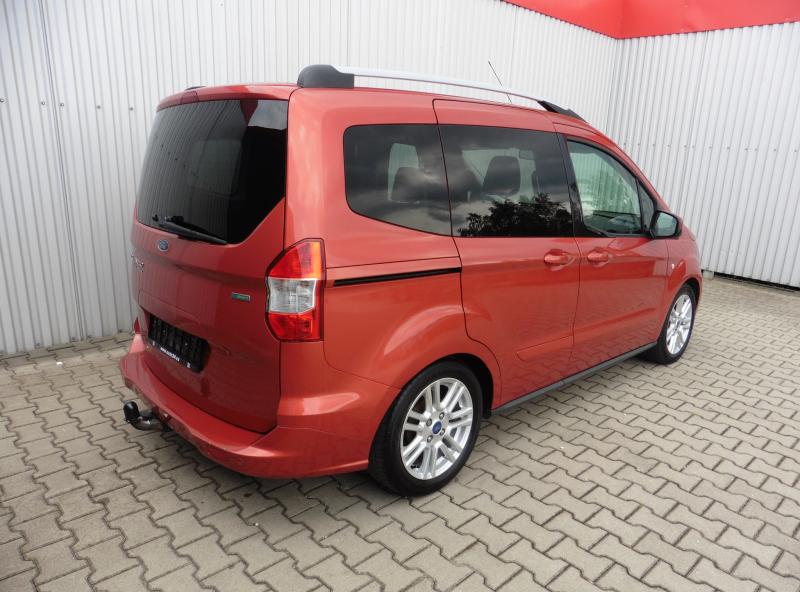 ford-tourneo-courier-1-0-ecoboost-74-kw - 5