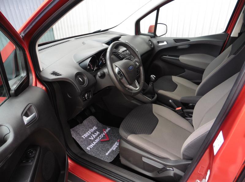 ford-tourneo-courier-1-0-ecoboost-74-kw - 9