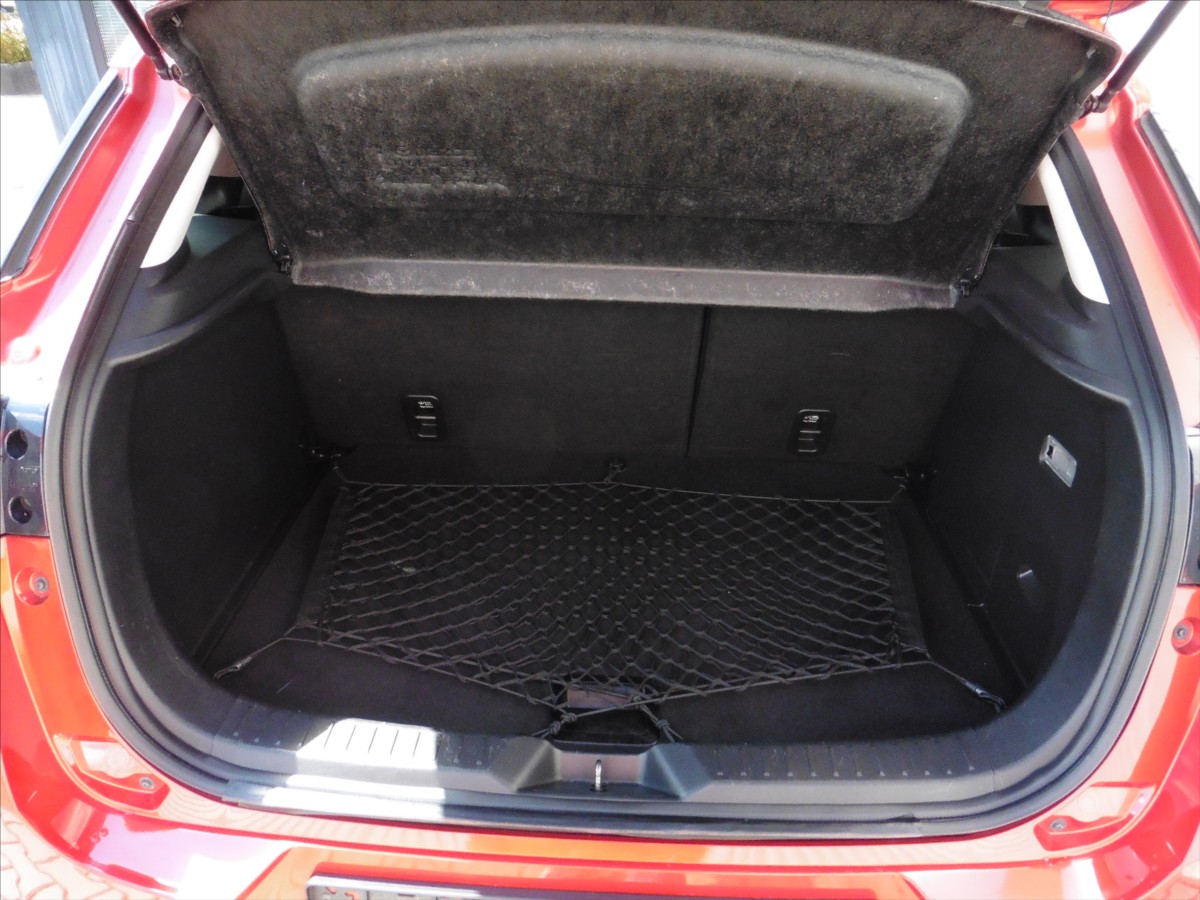 mazda-cx-3-2-0-sky-g-revolution-top-awd-m - 4