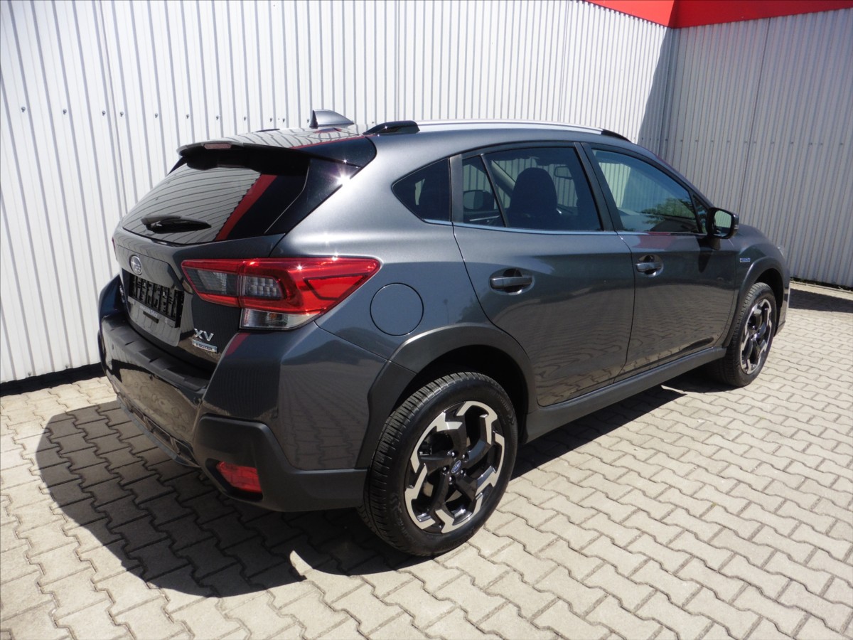 subaru-xv-2-0-exclusive-awd-a-t-eyesigh - 3
