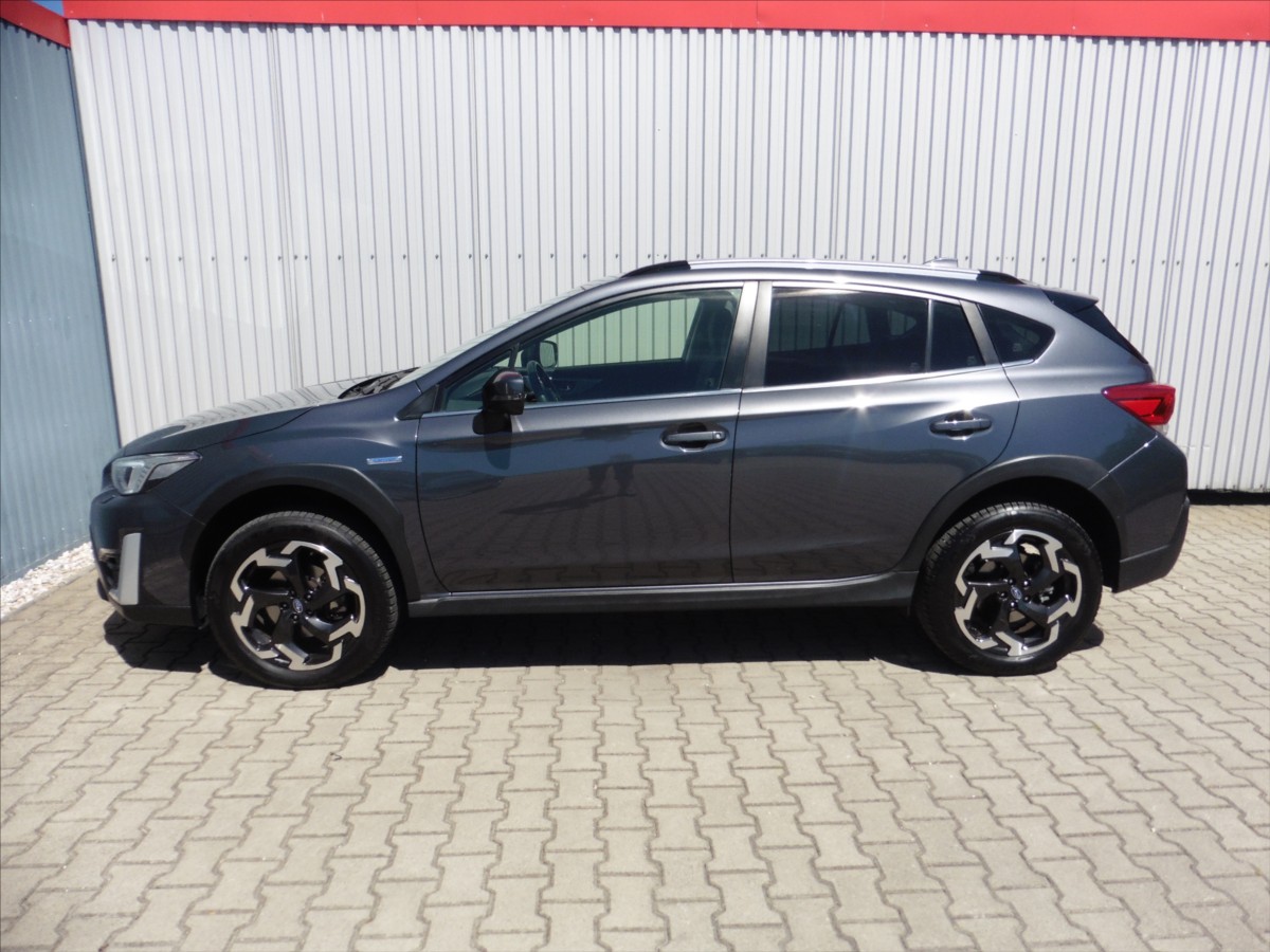 subaru-xv-2-0-exclusive-awd-a-t-eyesigh - 4