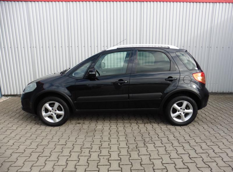 suzuki-sx4-1-6-vvti-style-4x4-navi-1-maj - 2