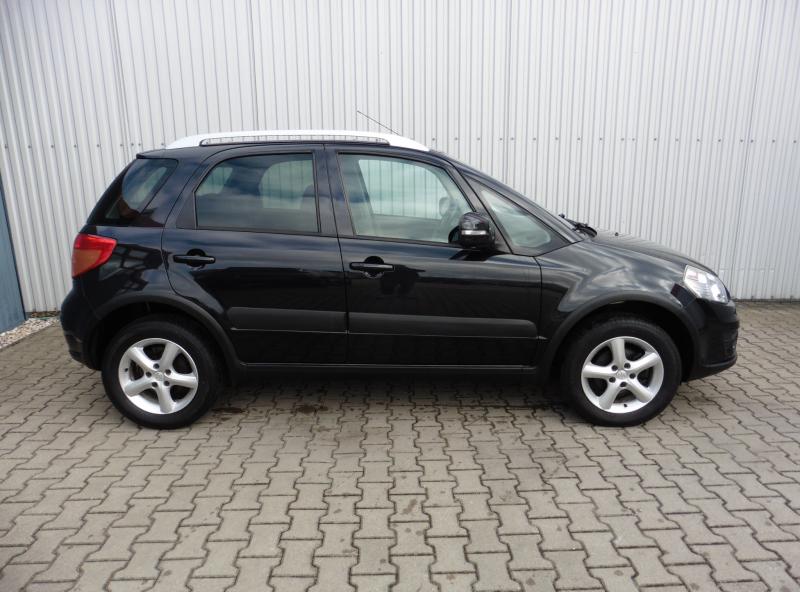 suzuki-sx4-1-6-vvti-style-4x4-navi-1-maj - 3