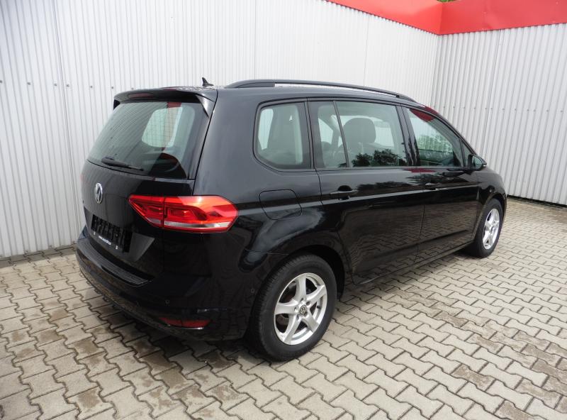 volkswagen-touran-1-6-tdi-comfortline-dsg-acc - 2