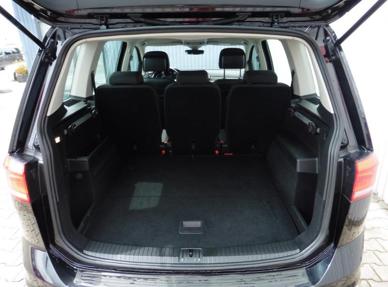 volkswagen-touran-1-6-tdi-comfortline-dsg-acc - 7