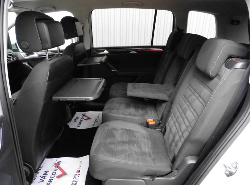 volkswagen-touran-1-4-tsi-r-line-navi-7-mist - 9