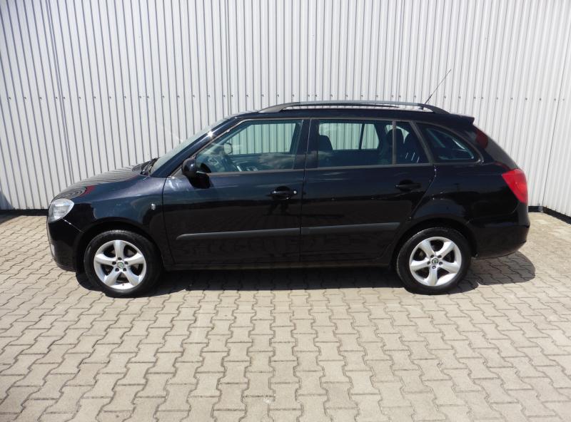 skoda-fabia-combi-1-4i-16v-elegance-vyhr-s - 5