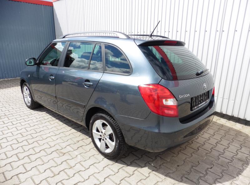 skoda-fabia-ii-combi-1-2-tsi-elegance-77kw - 4