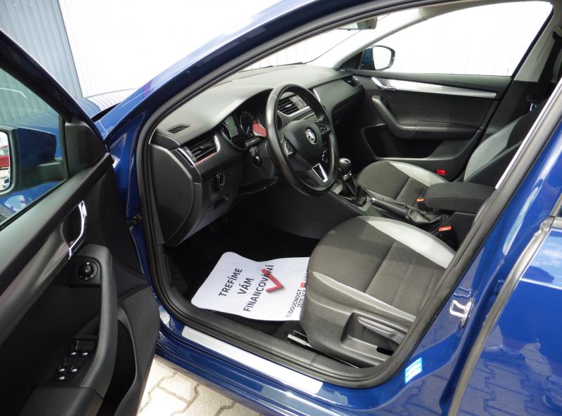 skoda-octavia-iii-1-2-tsi-joy-vyhr-sed-te - 9