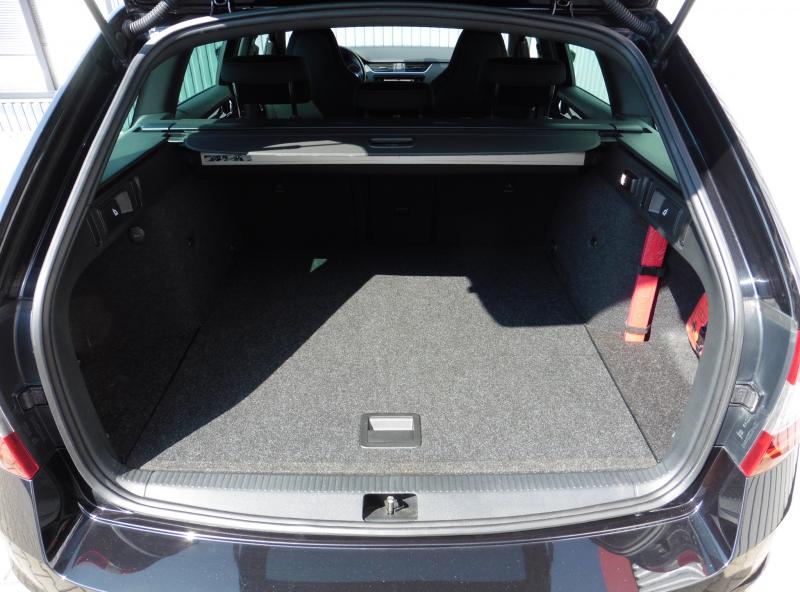 skoda-octavia-iii-rs-combi-2-0-tsi - 7