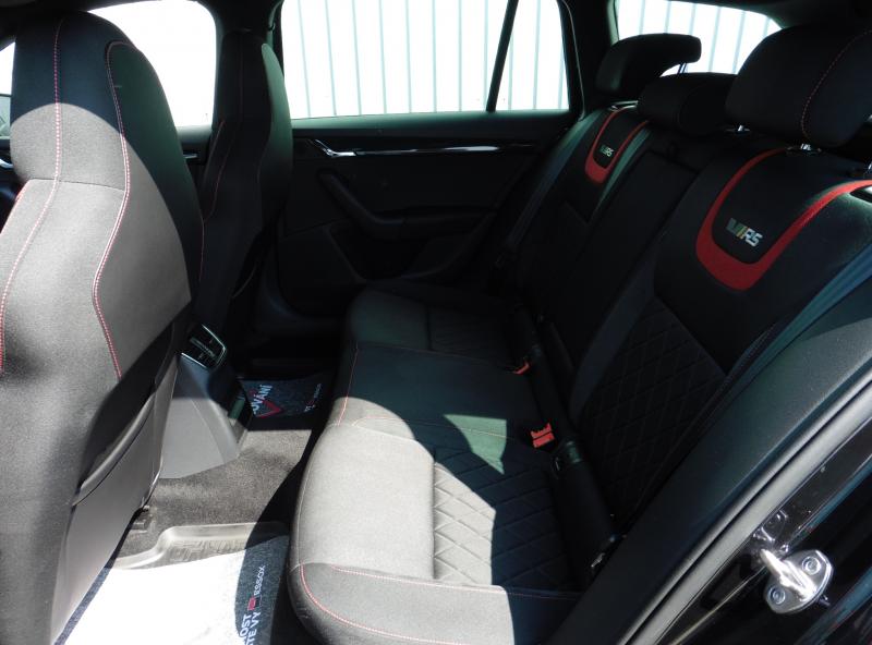 skoda-octavia-iii-rs-combi-2-0-tsi - 8
