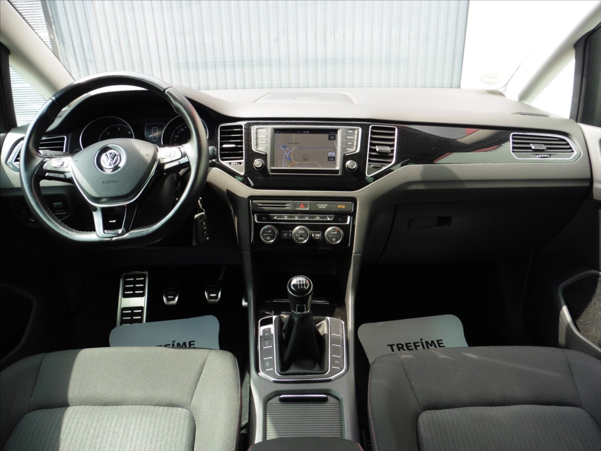 volkswagen-golf-sportsvan-2-0-tdi-comfortline-navi - 9