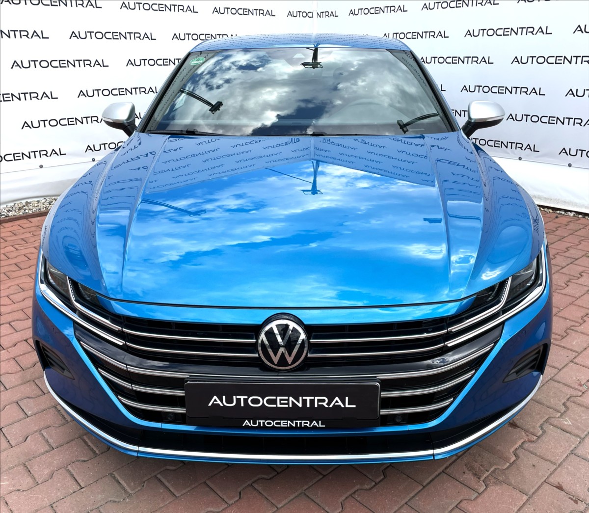 volkswagen-arteon-2-0-tdi-elegance-110kw-1-maj-cr-dph - 1