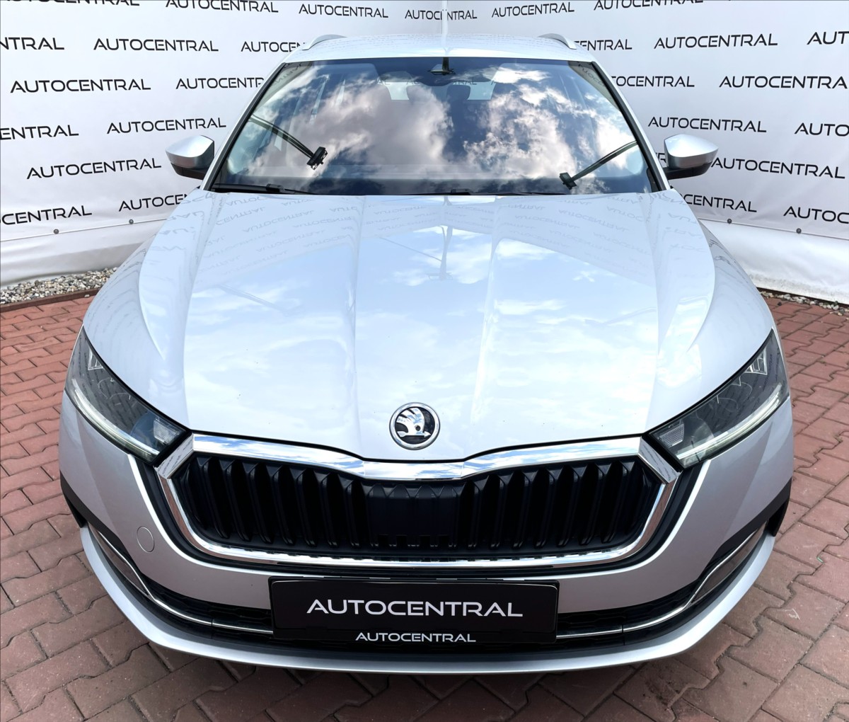 skoda-octavia-1-5-tsi-g-tec-dsg-style - 1