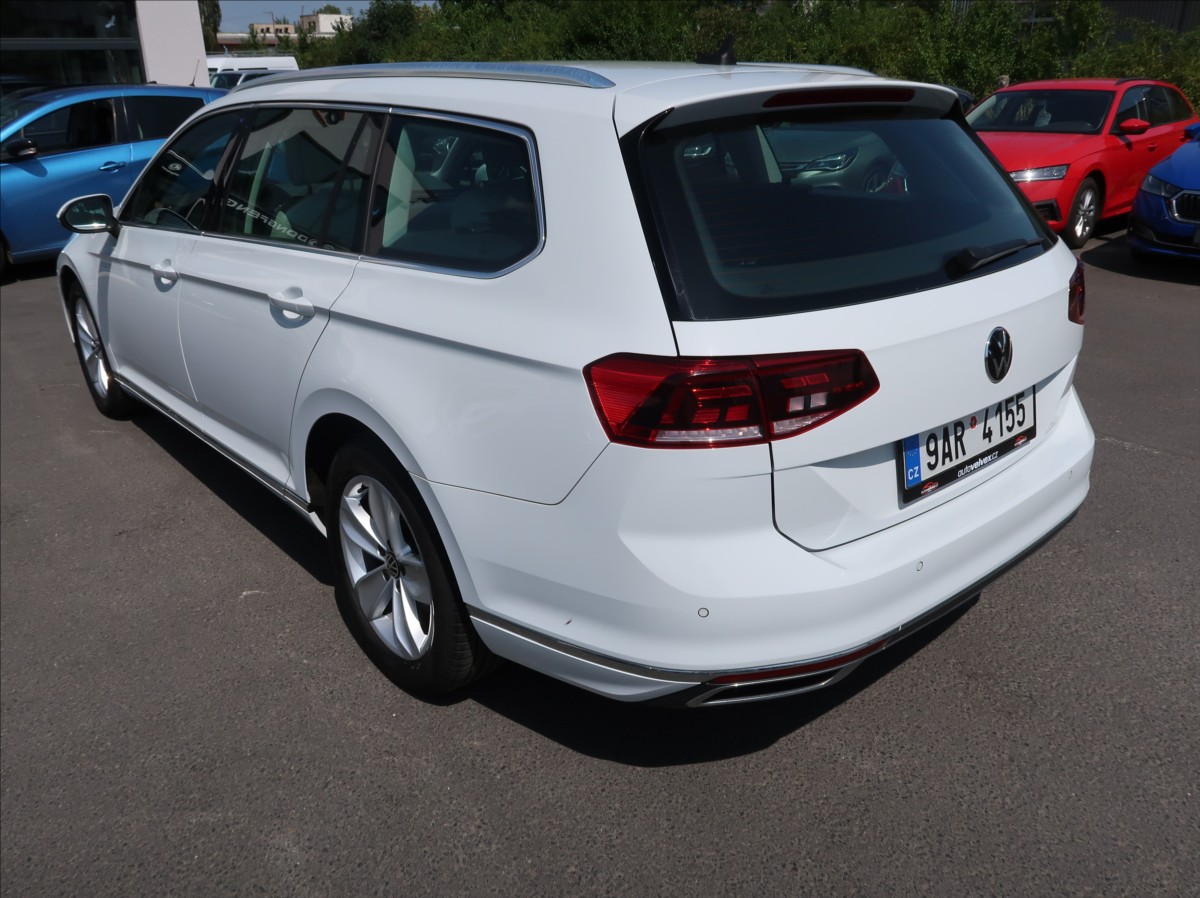 volkswagen-passat-2-0-tdi-110kw-1majcr-elegance - 3