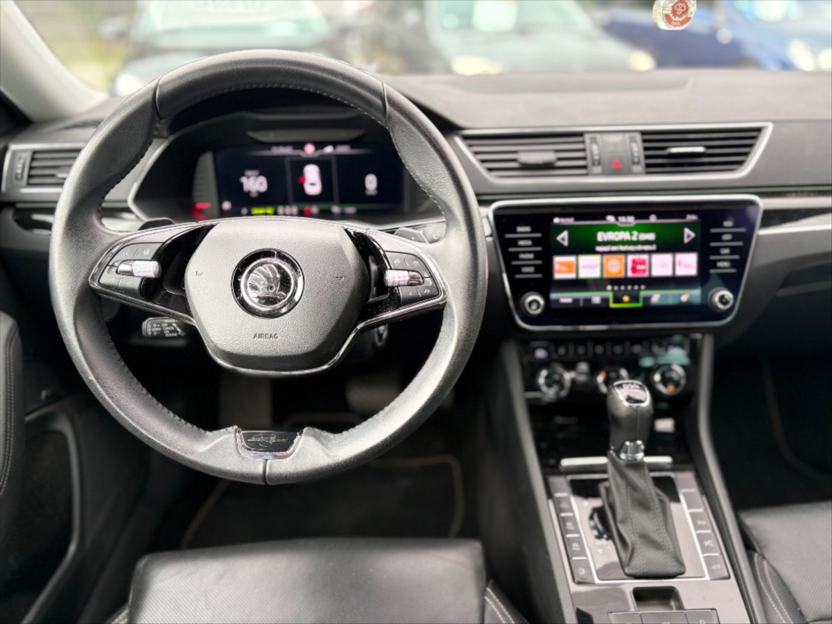 skoda-superb-1-4-tsi-iv-laurin-klement-dph - 8