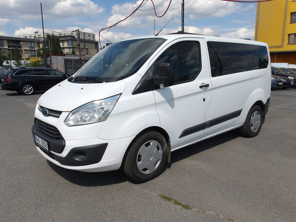 ford-transit-custom-2-2tdci-8-mist-po-rozvodech - 1