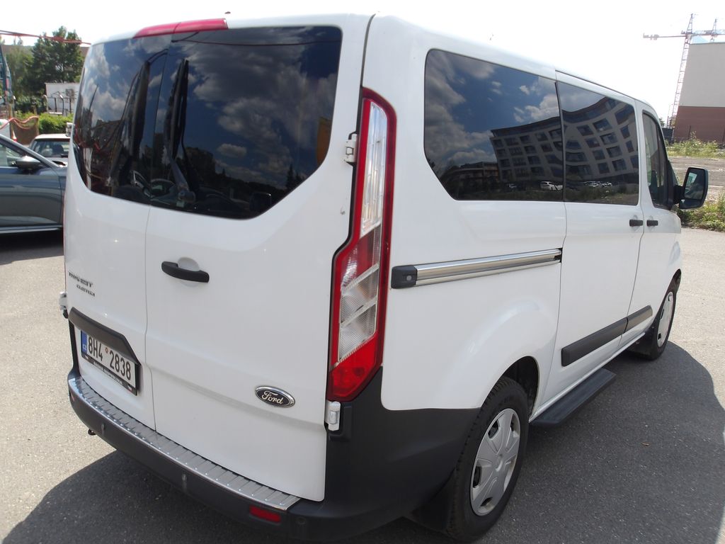 ford-transit-custom-2-2tdci-8-mist-po-rozvodech - 4
